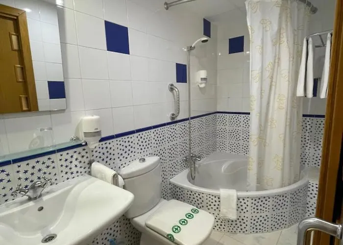 瑞虎佩佩酒店 酒店 2*